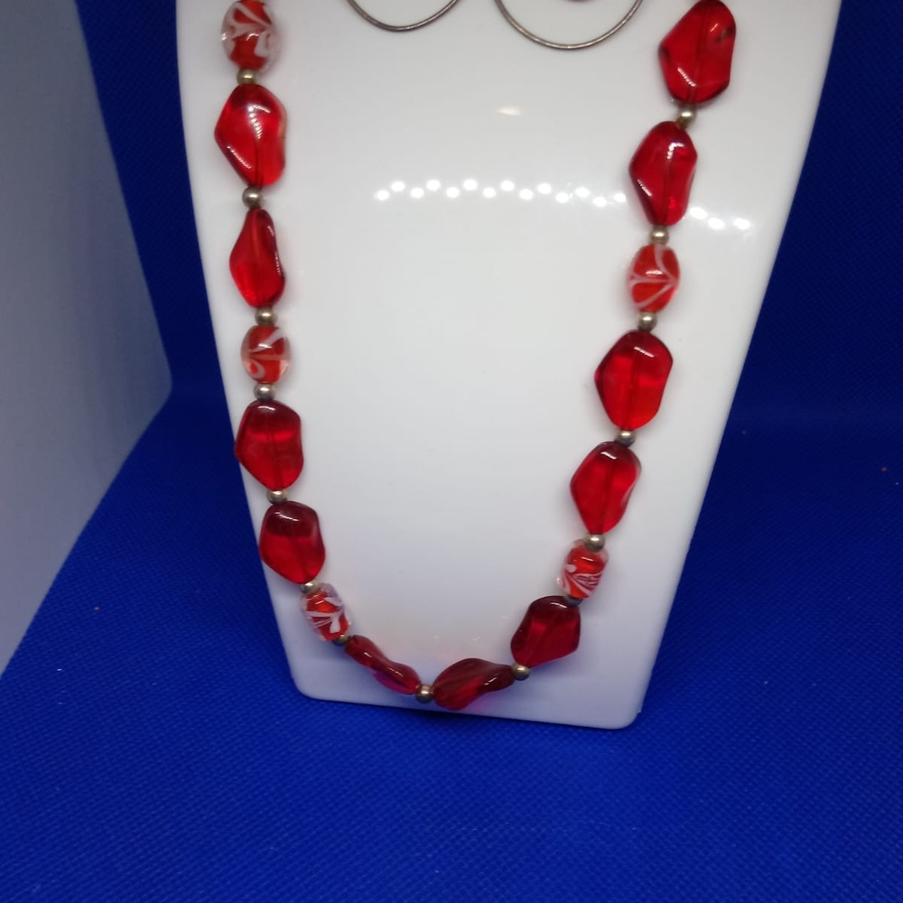 Vibrant Hand Made Red Beaded Necklace